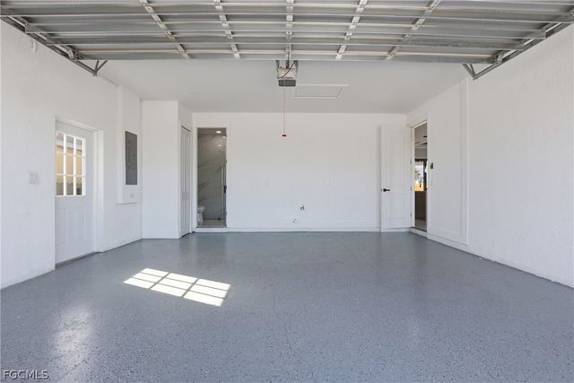 1108 NE 19th TER, Cape Coral, FL 33909