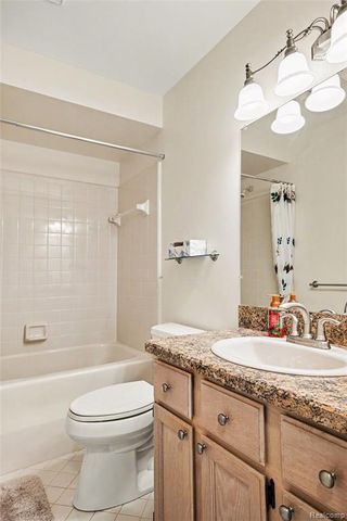 41071 E Rosewood Drive, Clinton Township, MI 48038
