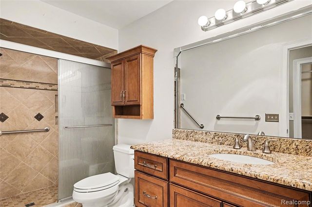 41071 E Rosewood Drive, Clinton Township, MI 48038