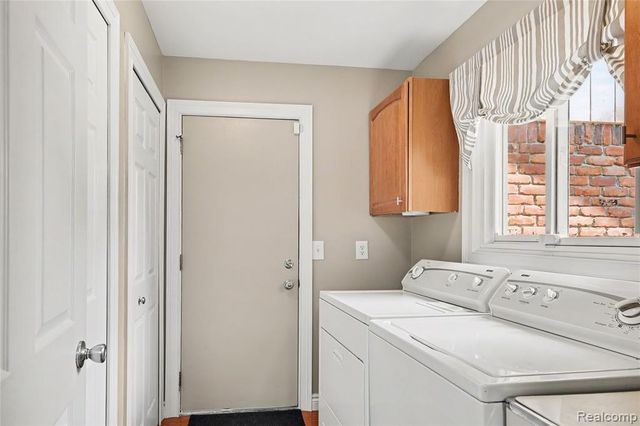 41071 E Rosewood Drive, Clinton Township, MI 48038