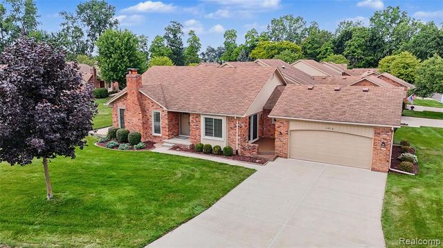 41071 E Rosewood Drive, Clinton Township, MI 48038