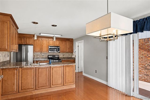 41071 E Rosewood Drive, Clinton Township, MI 48038