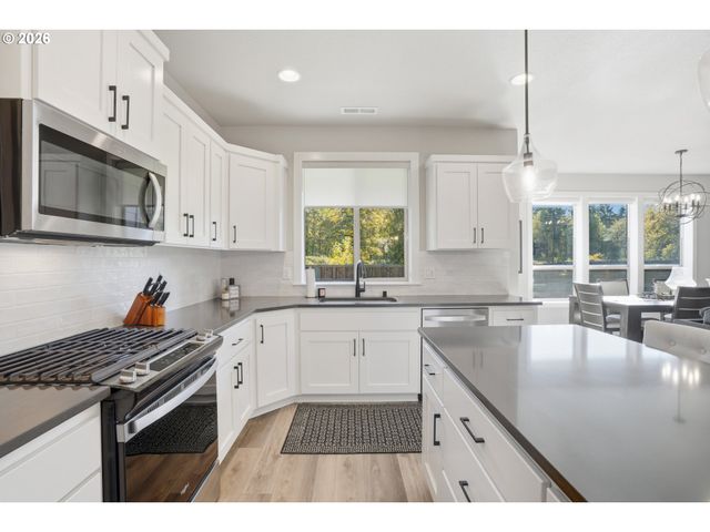 13603 Ne 109TH Way, Vancouver, WA 98682