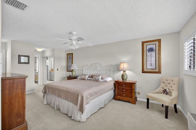 547 Prestwick Circle, Palm Beach Gardens, FL 33418