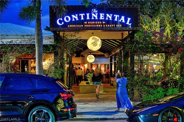 1100 9th ST S E101, Naples, FL 34102