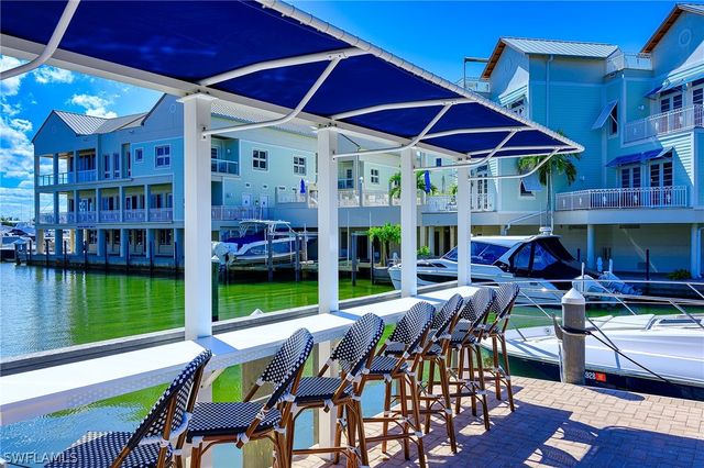 1100 9th ST S E101, Naples, FL 34102