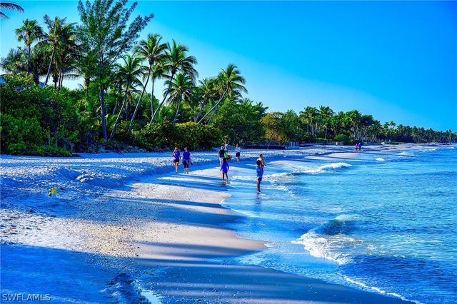 1100 9th ST S E101, Naples, FL 34102