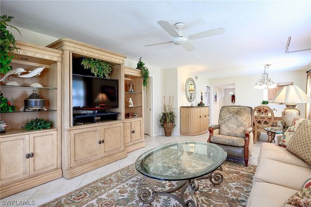 1100 9th ST S E101, Naples, FL 34102