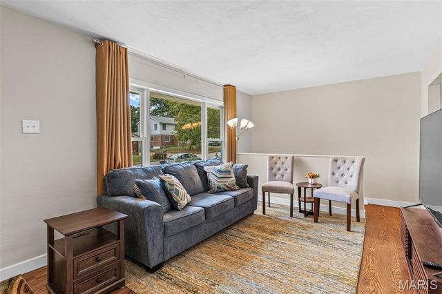 9479 Arban Drive, Crestwood, MO 63126