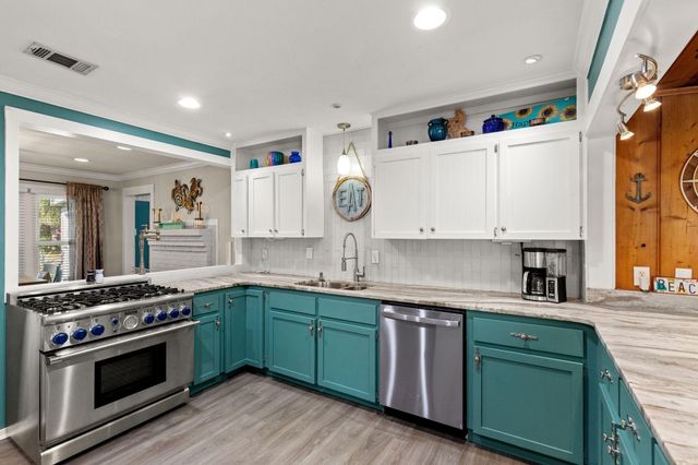 200 N Cove Boulevard, Panama City, FL 32401