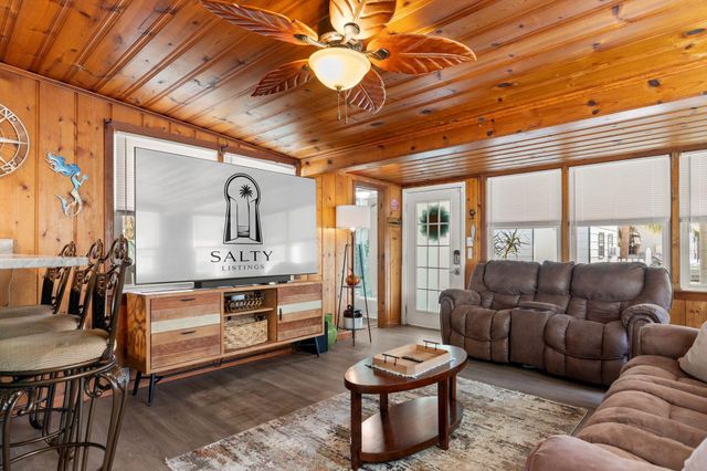 200 N Cove Boulevard, Panama City, FL 32401