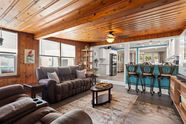 200 N Cove Boulevard, Panama City, FL 32401