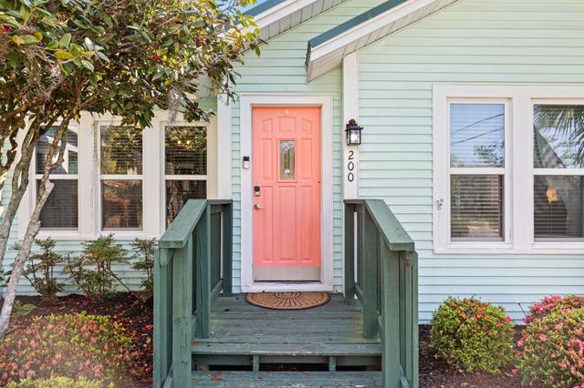 200 N Cove Boulevard, Panama City, FL 32401