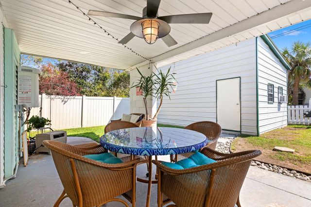 200 N Cove Boulevard, Panama City, FL 32401