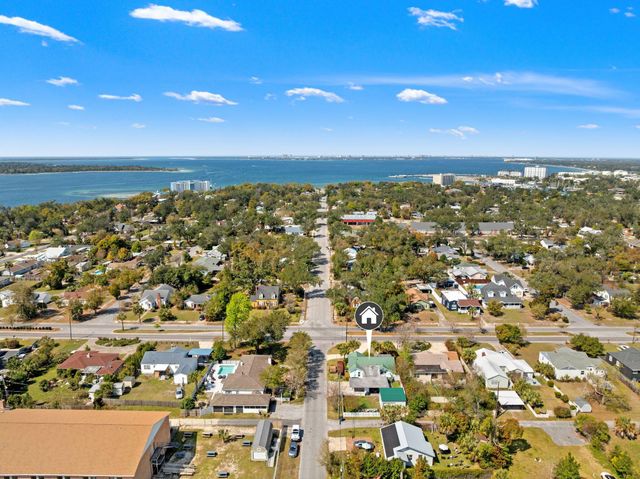 200 N Cove Boulevard, Panama City, FL 32401