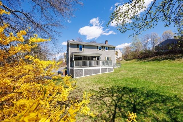 42 Stowe Rd, Grafton, MA 01519
