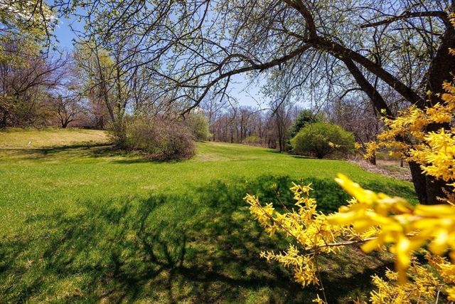 42 Stowe Rd, Grafton, MA 01519