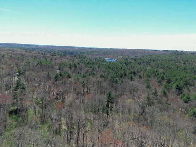 42 Stowe Rd, Grafton, MA 01519