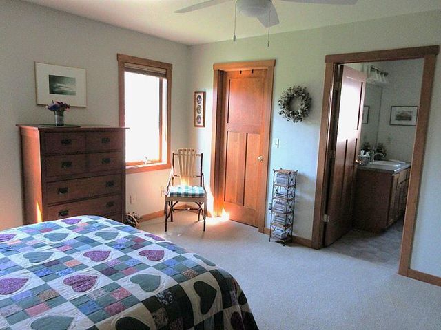 1619 Sandstone LANE, Howards Grove, WI 53083