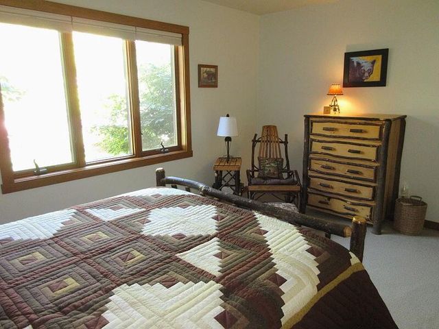 1619 Sandstone LANE, Howards Grove, WI 53083