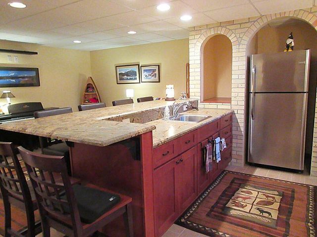 1619 Sandstone LANE, Howards Grove, WI 53083
