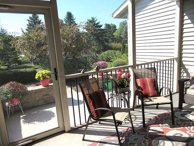 1619 Sandstone LANE, Howards Grove, WI 53083