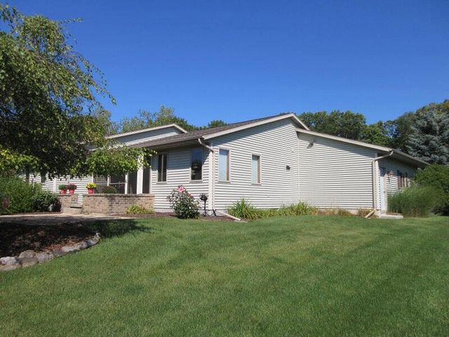 1619 Sandstone LANE, Howards Grove, WI 53083