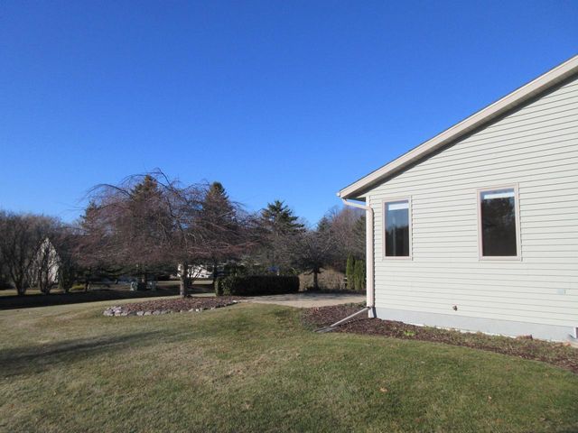 1619 Sandstone LANE, Howards Grove, WI 53083