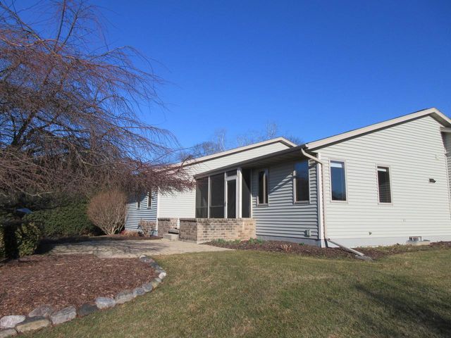 1619 Sandstone LANE, Howards Grove, WI 53083