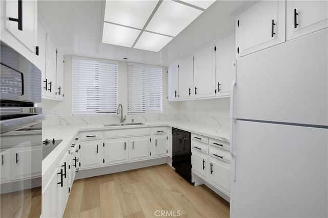 36 Calle Aragon O, Laguna Woods, CA 92637