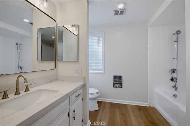 36 Calle Aragon O, Laguna Woods, CA 92637