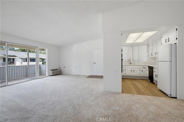 36 Calle Aragon O, Laguna Woods, CA 92637