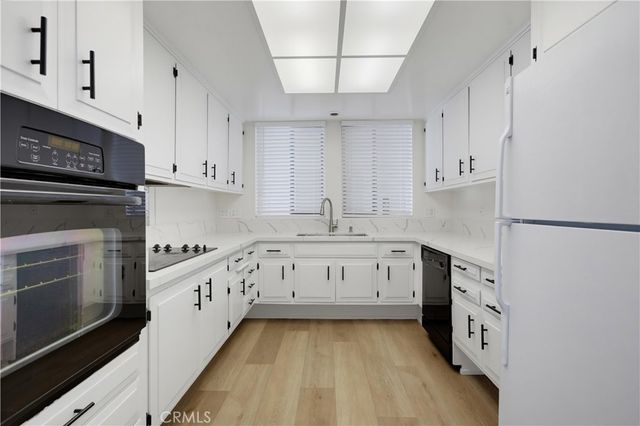 36 Calle Aragon O, Laguna Woods, CA 92637