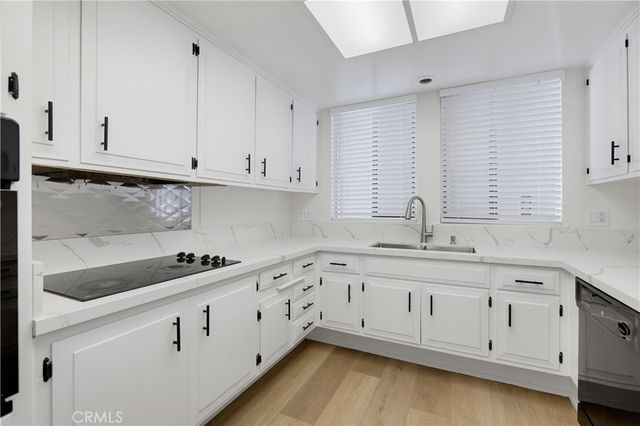 36 Calle Aragon O, Laguna Woods, CA 92637