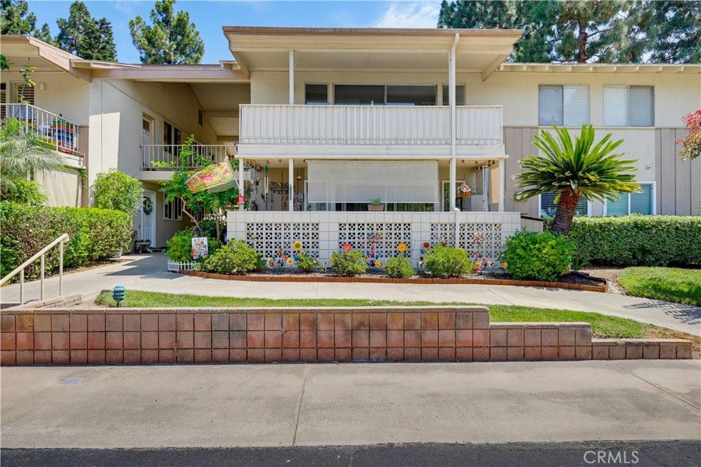 36 Calle Aragon O, Laguna Woods, CA 92637