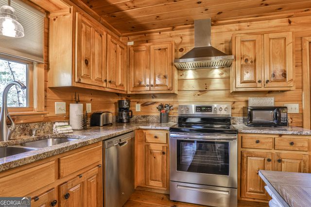 56 Olaf Court, Ellijay, GA 30540