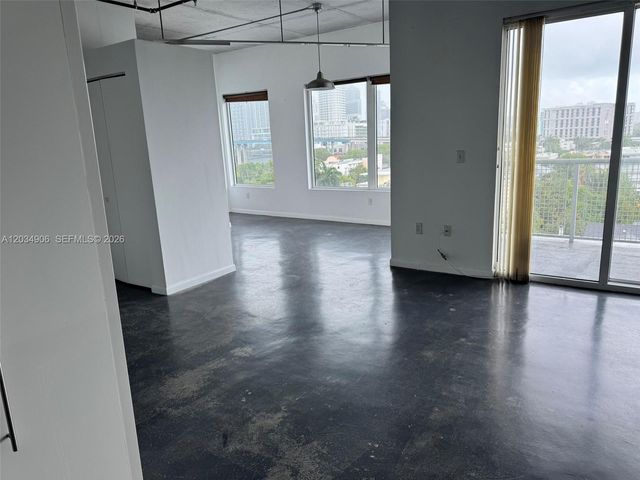 10 SW South River Dr 812, Miami, FL 33130