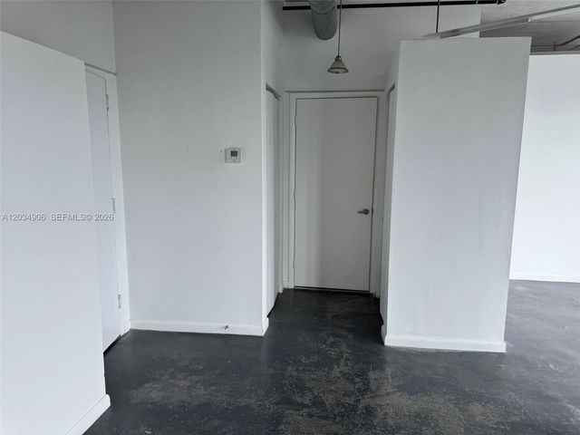 10 SW South River Dr 812, Miami, FL 33130
