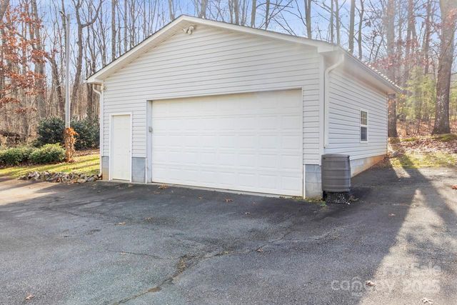 4216 Apex Drive, Maiden, NC 28650