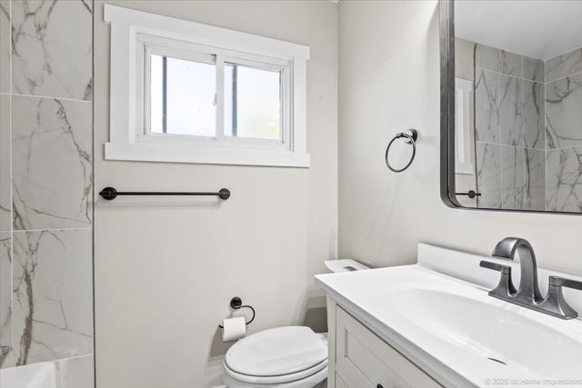 409 Wilshire Street, Park Forest, IL 60466