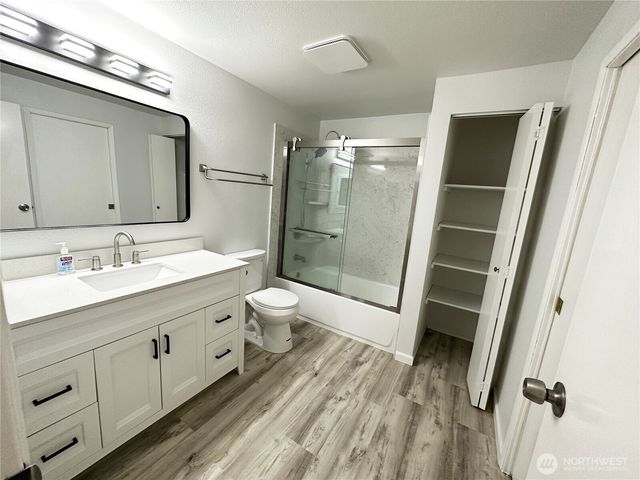 25051 144th PL SE, Kent, WA 98042