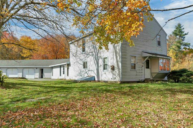 56 Prescott Heights Road, Hooksett, NH 03106