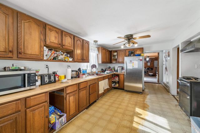56 Prescott Heights Road, Hooksett, NH 03106