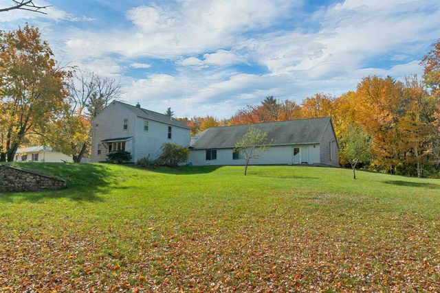 56 Prescott Heights Road, Hooksett, NH 03106