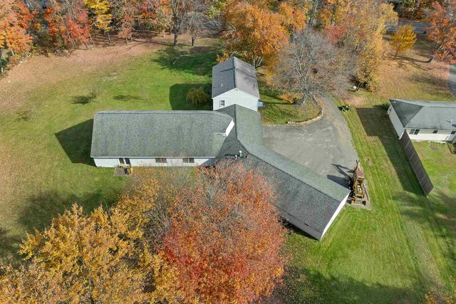 56 Prescott Heights Road, Hooksett, NH 03106
