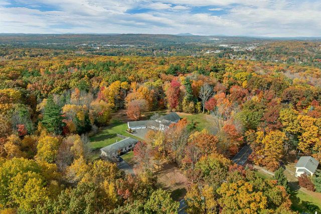 56 Prescott Heights Road, Hooksett, NH 03106
