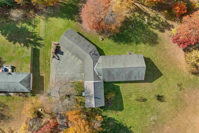 56 Prescott Heights Road, Hooksett, NH 03106