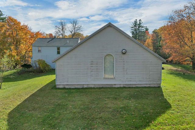 56 Prescott Heights Road, Hooksett, NH 03106
