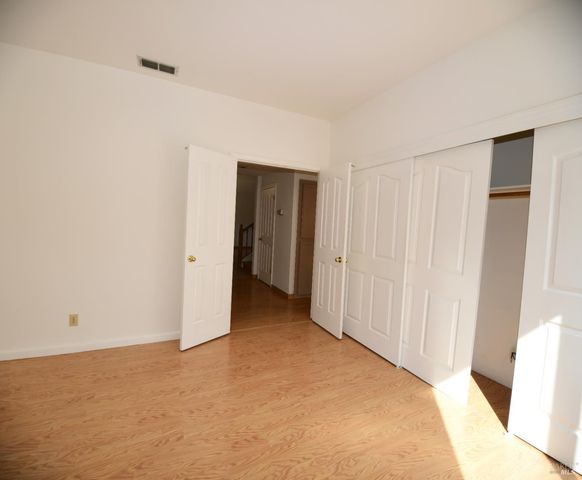 305 Mayfield Cir, Suisun City, CA 94585