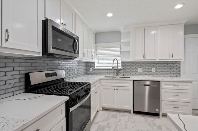 612 Alta Vista Drive, Pasadena, TX 77502